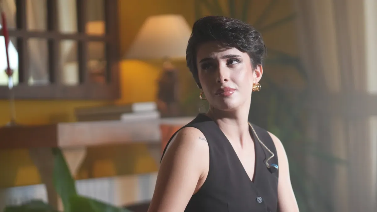 Hande Mehan in istanbul