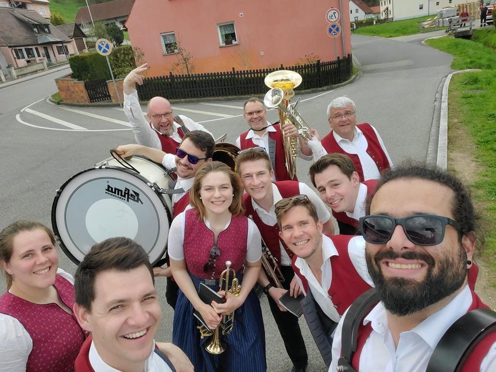 Biergartenmusik mit den Wormer Musikanten