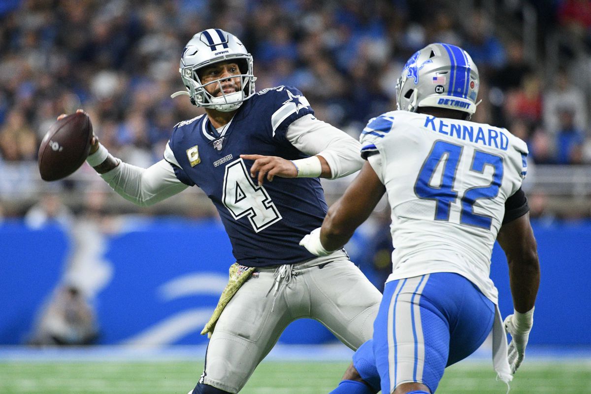 Dallas Cowboys vs. Detroit Lions Live on the Jumbo-tron