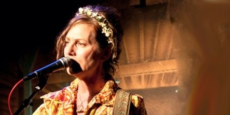 Donna Dean with Dodd and Egenes: Butterflies and Bees Tour @ Dunedin Folk Club