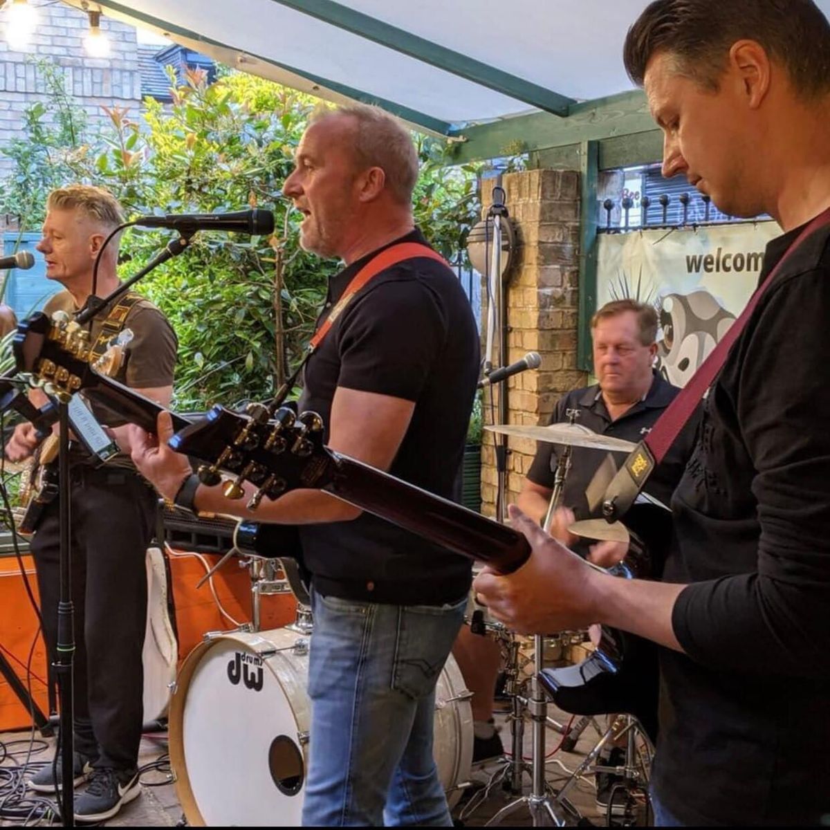 DB5\ud83d\udc36\u2018It\u2019s The Best of Its Kind Again!\u2019 Live @ \u2018The Bluebell Inn!\u2019\ud83d\udd14