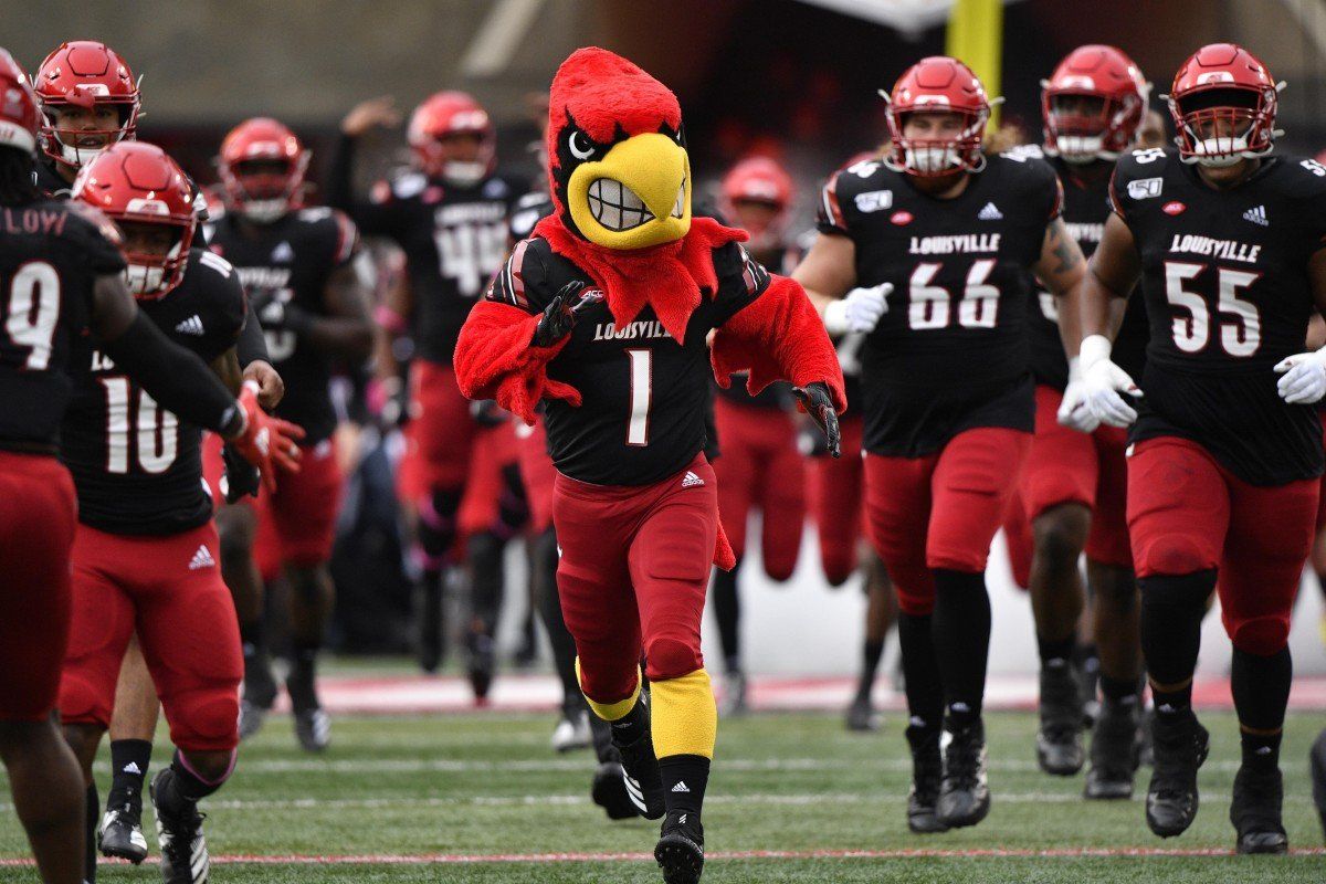 Kentucky Wildcats vs. Louisville Cardinals at Kroger Field