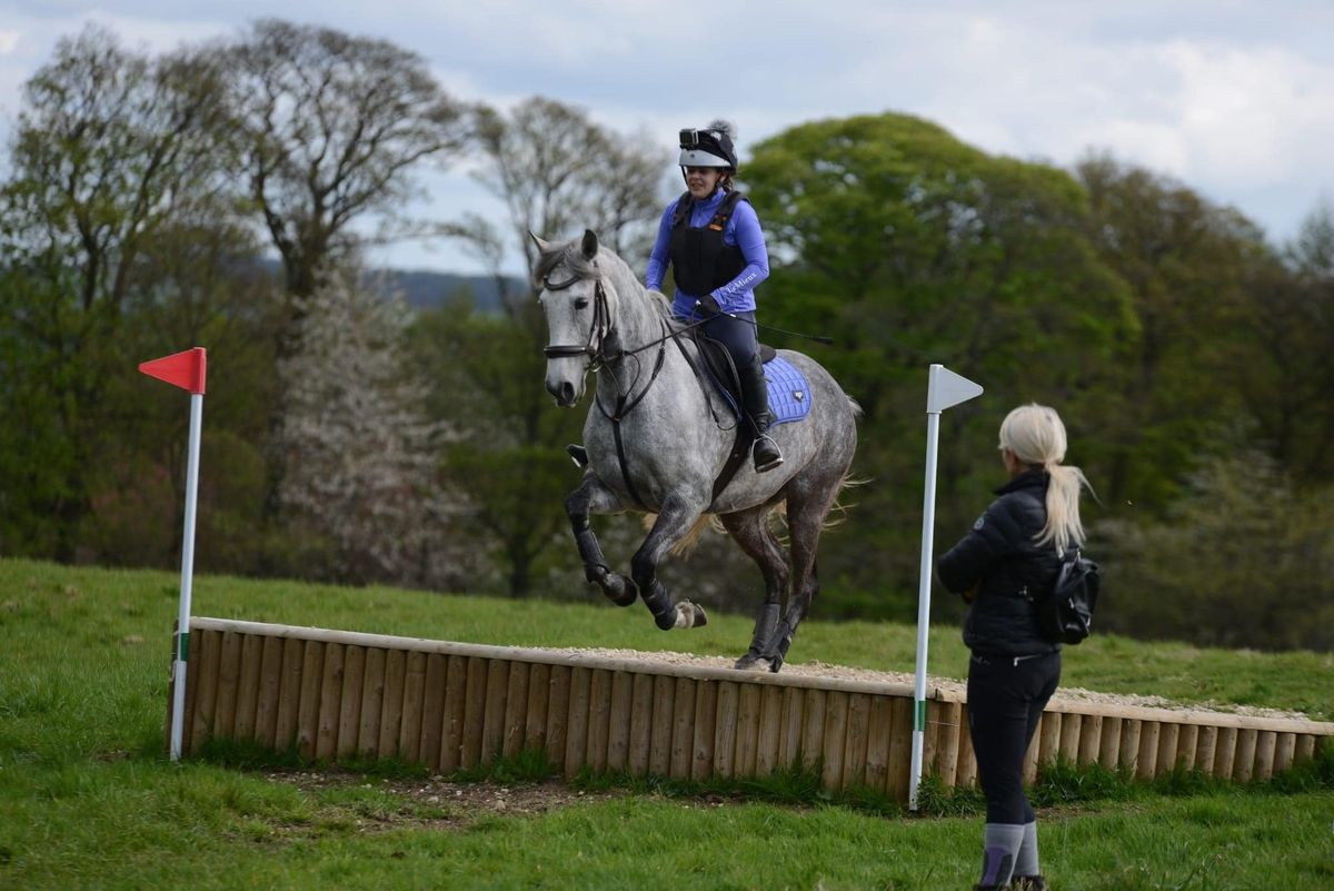 XC with Confidence Clinic at Farnley Tyas with UKCC Coach Victoria Ward