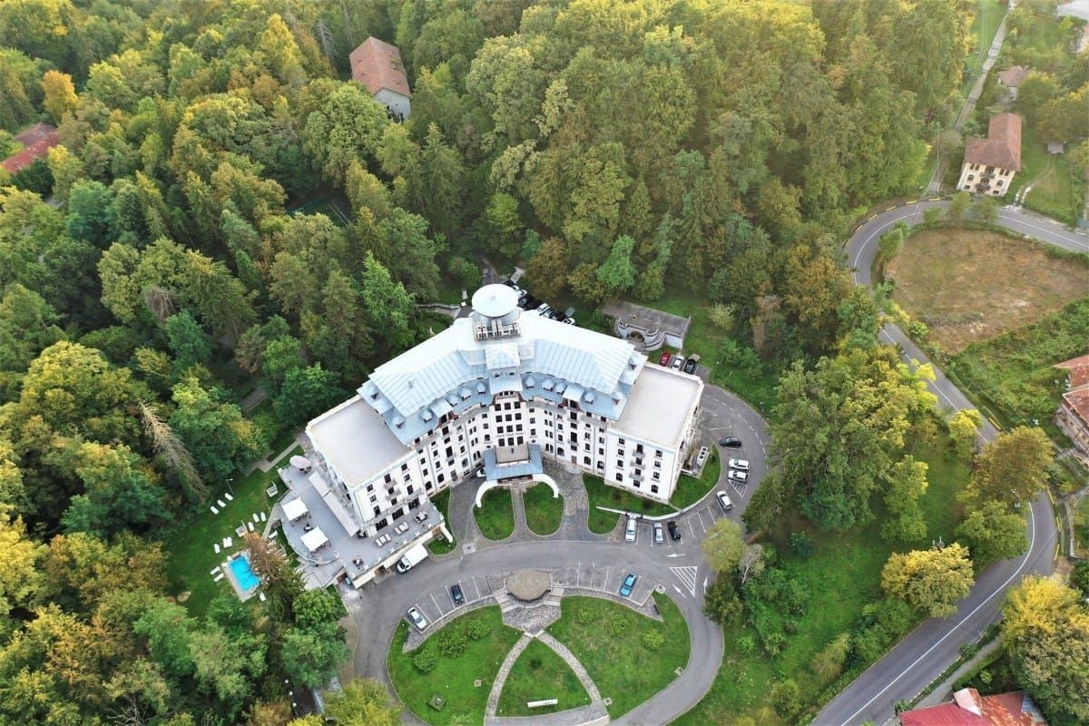 SARBATORIM ZIUA INDRAGOSTITILOR -GOVORA HOTEL PALACE