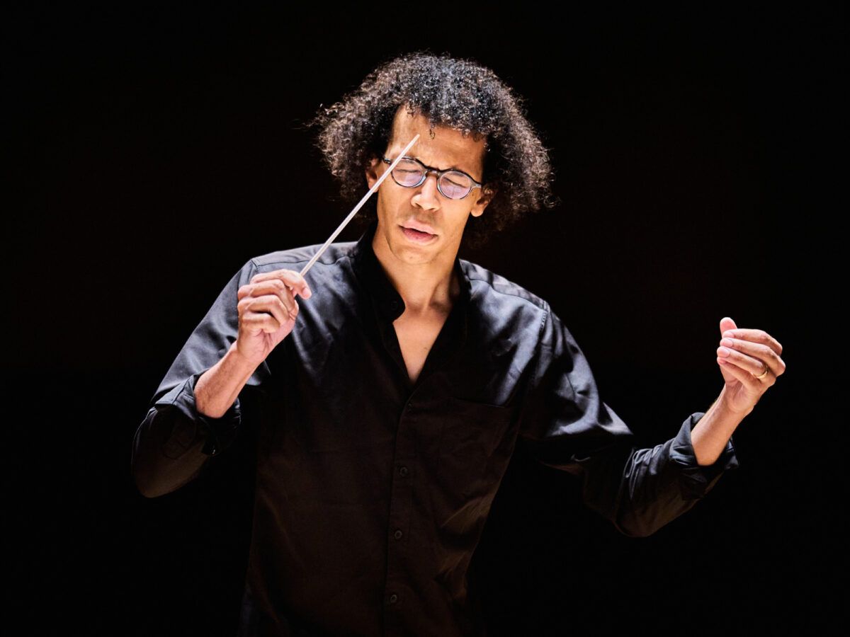 Joshua Bell Plays de Hartmann at David Geffen Hall