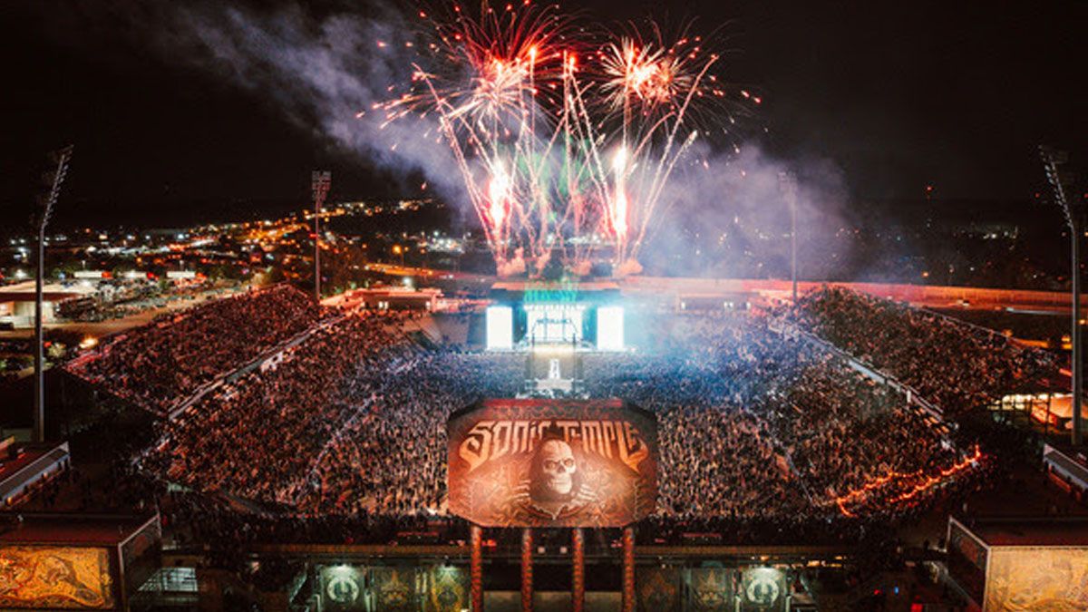 Sonic Temple Art & Music Festival: My Chemical Romance  Pierce The Veil  & Breaking Benjamin - Thursday