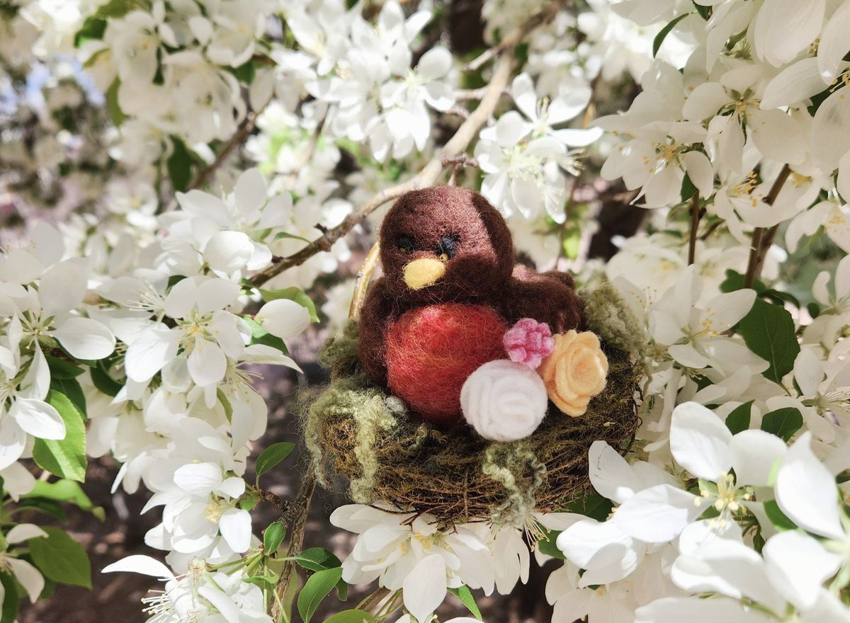 Flock to Fun! Felt a Feathered Robin in a Cozy Nest.