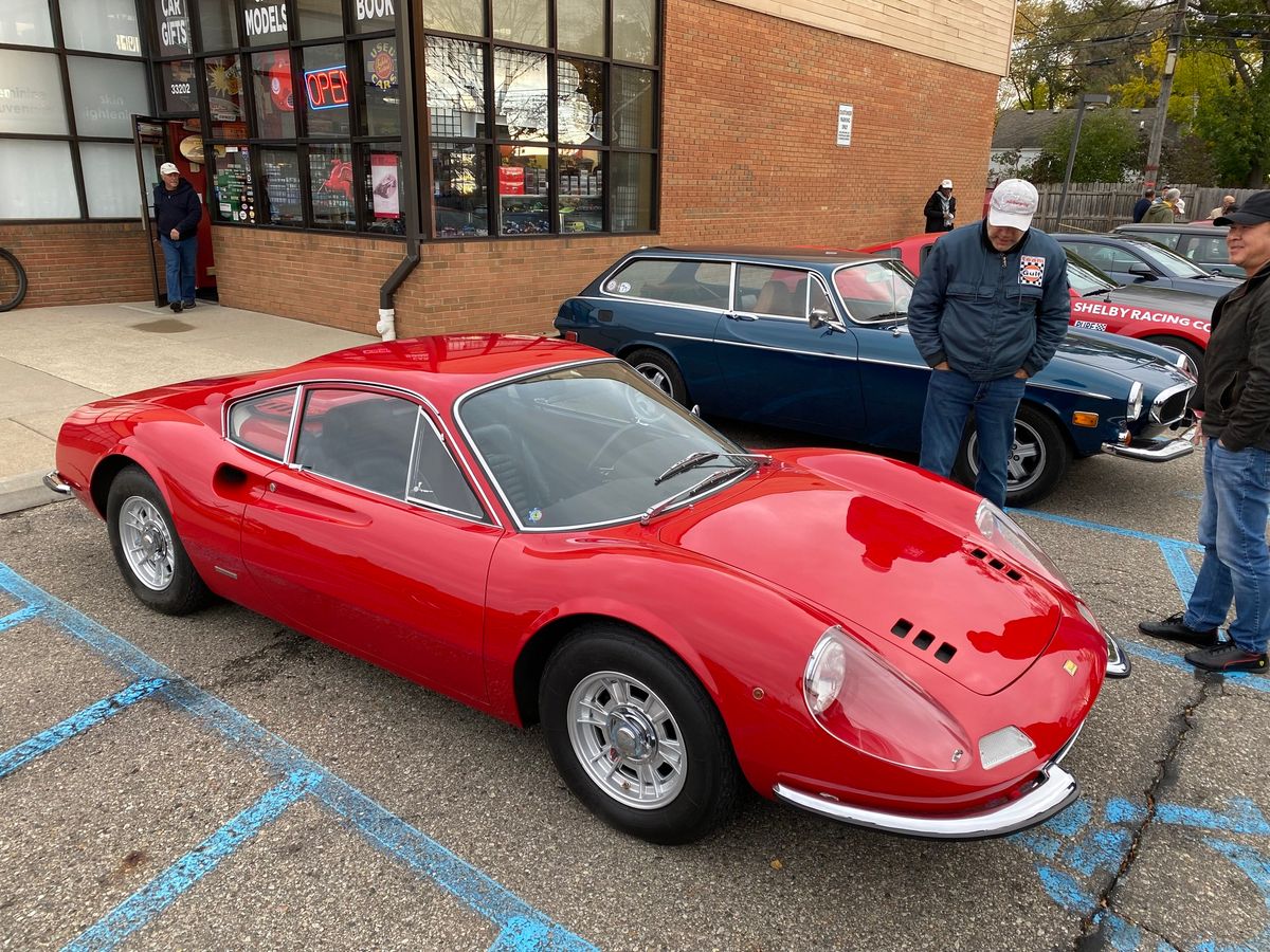 Parking at Pasteiner\u2019s (Cars & Coffee) 