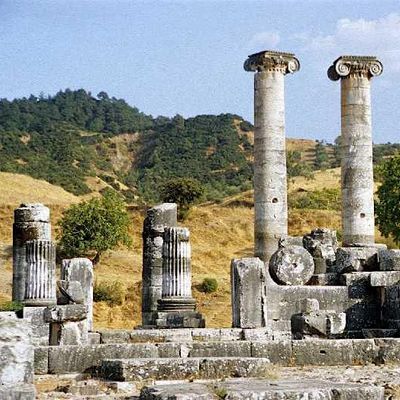 Sardes Wines and Culture