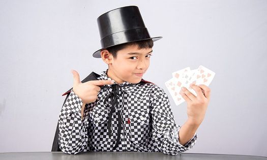 The Magician's Hat Holiday Programme (Ages 7+)