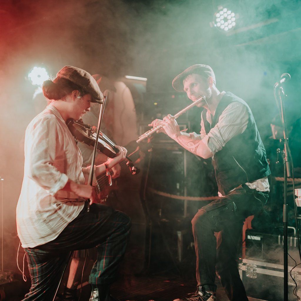 An Dannsa Dub at The Tree House