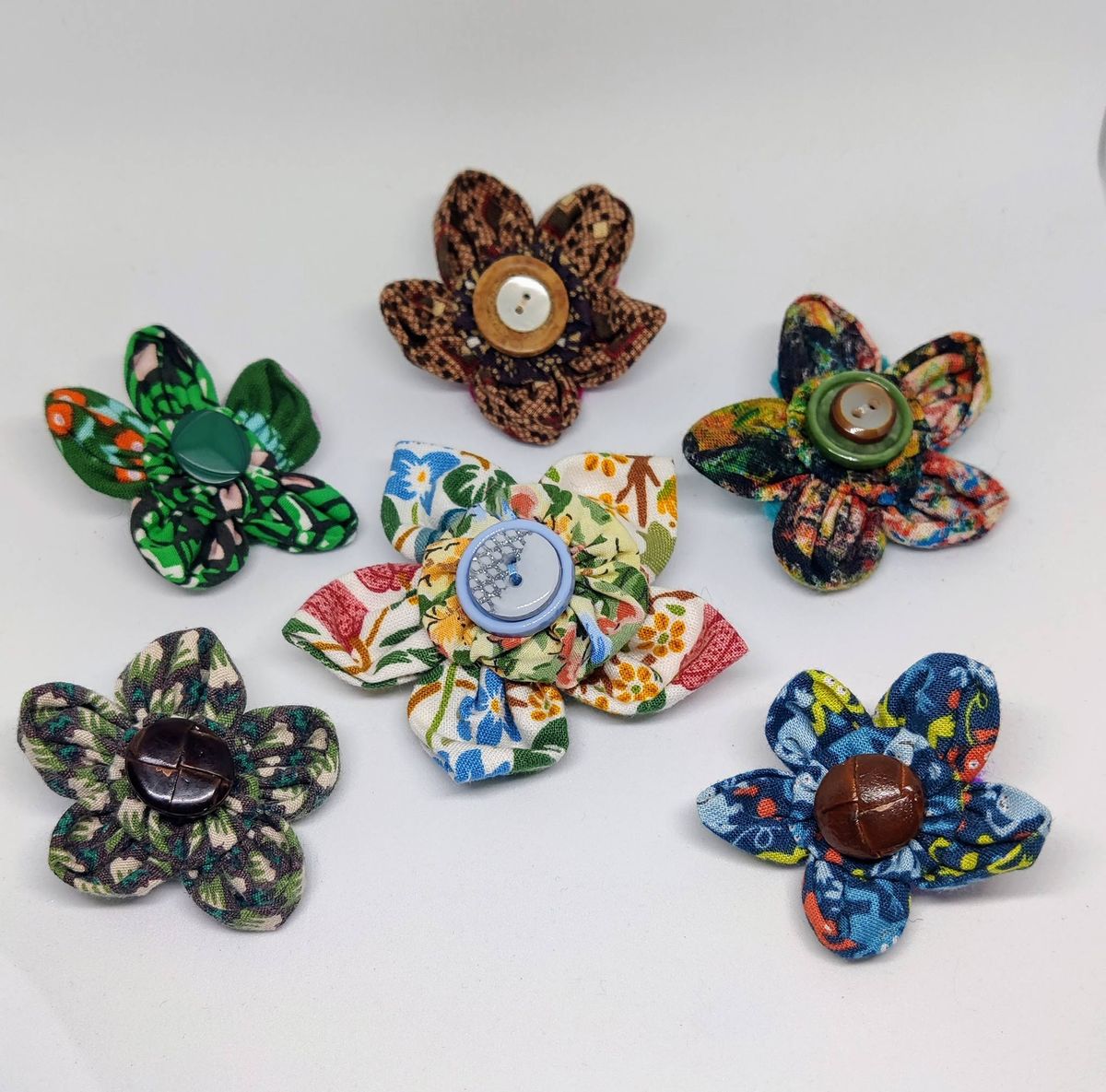 Fabric Flower Brooches with Mindful Maker