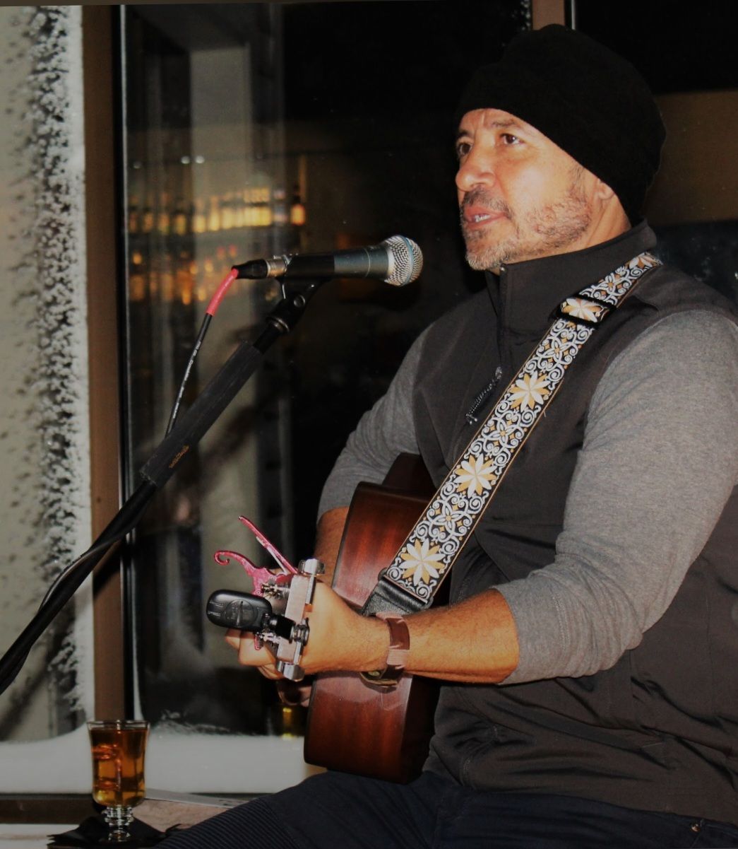 Shane Meade - Acoustic Happy Hour at Tuque's Bar 