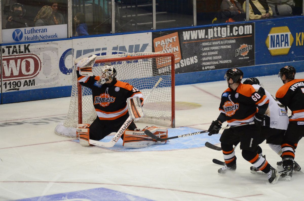 Toledo Walleye vs. Fort Wayne Komets at Huntington Center