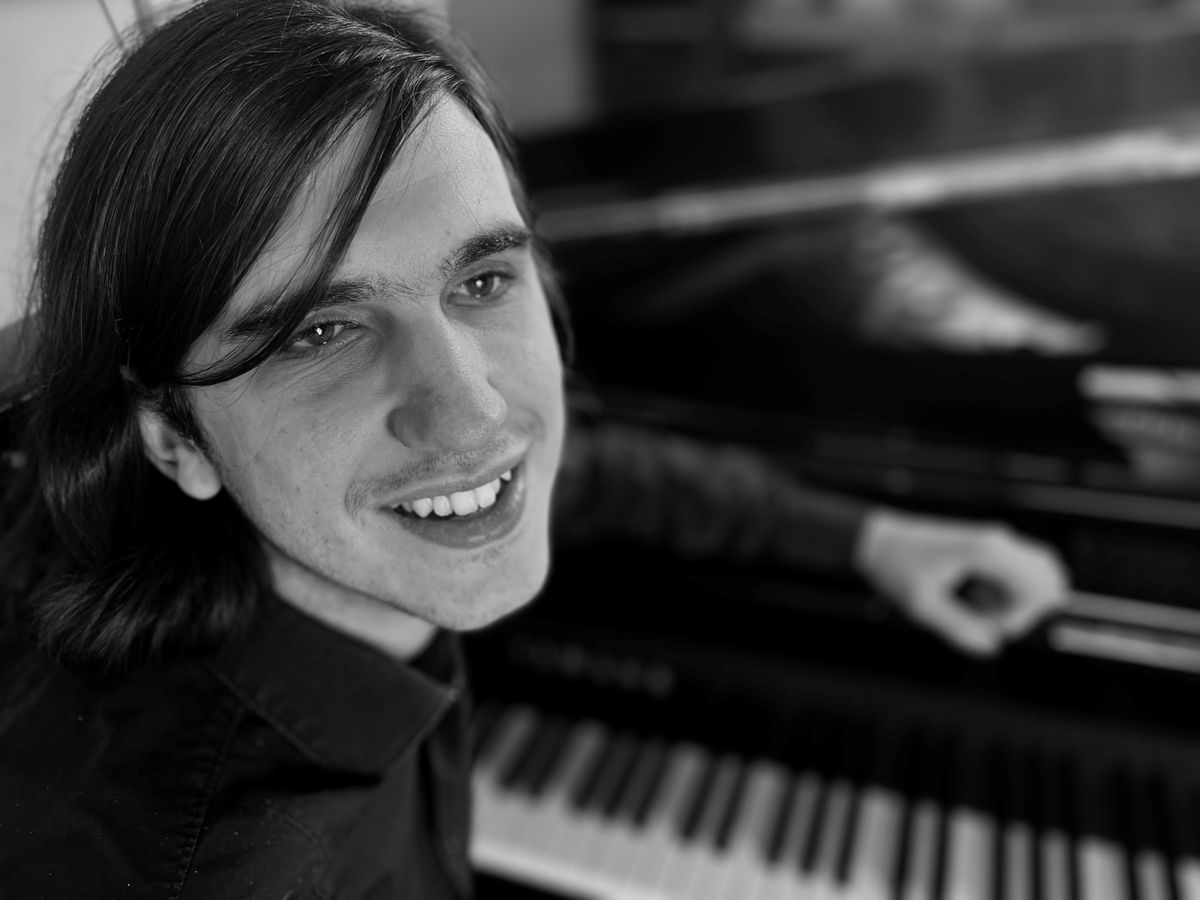 Guillem Le\u00f3n Vivas piano