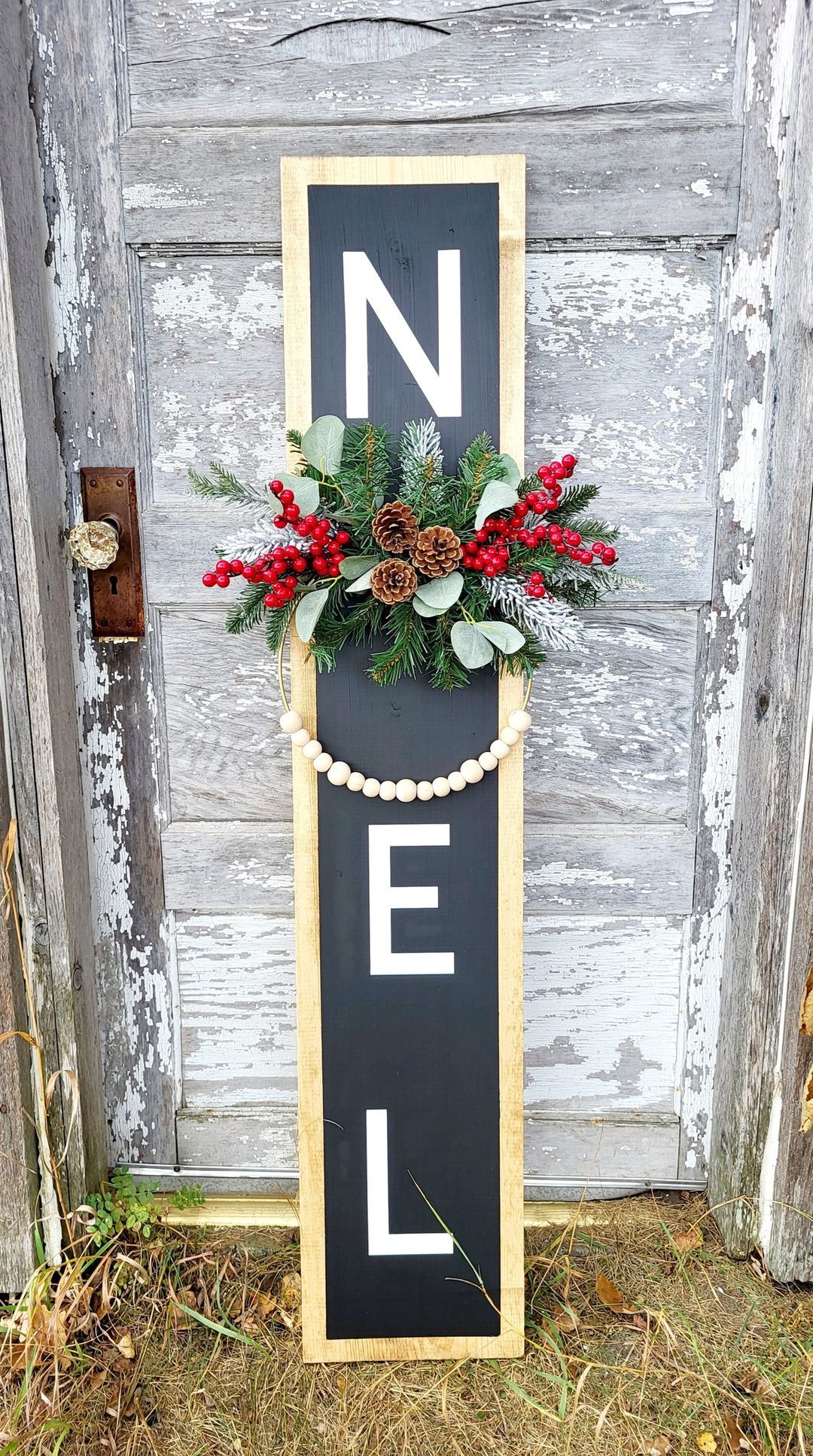 Noel Sign with Beaded Wreath