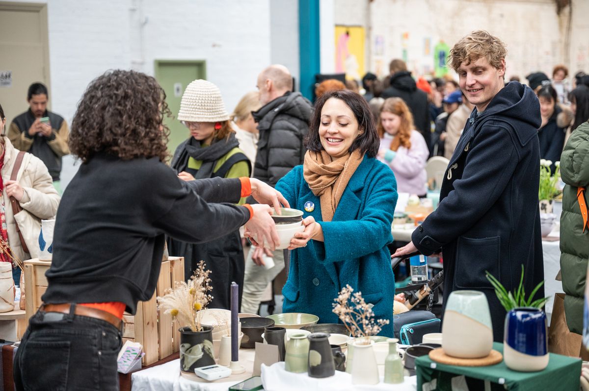 Christmas Independent Ceramics Market