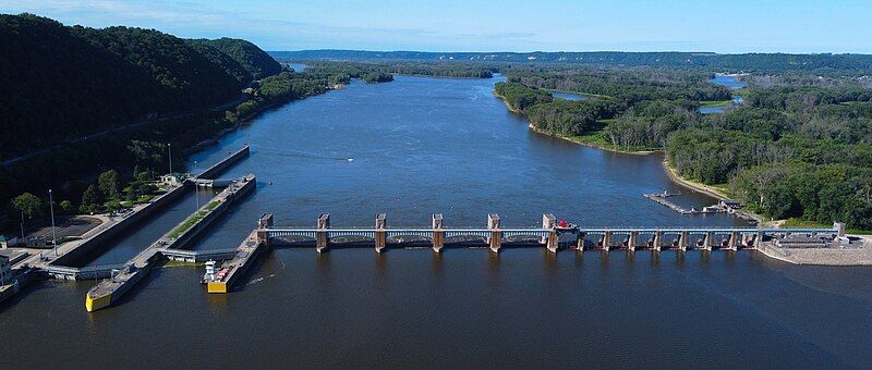 History of the Mississippi River Lock and Dam System