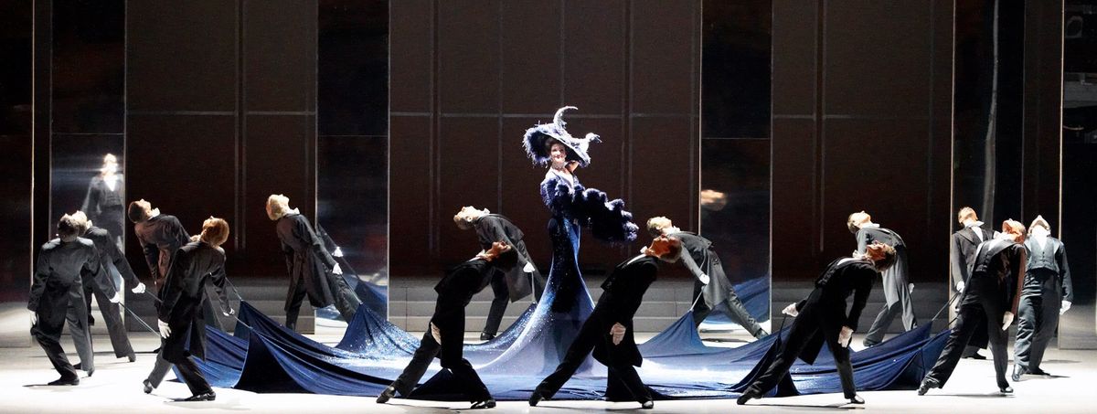 Die Fledermaus at Opernhaus Stuttgart