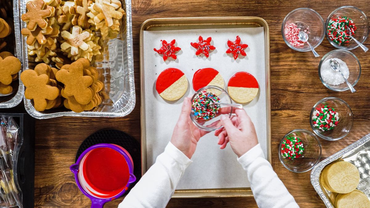 Christmas Shortbread Decorating 