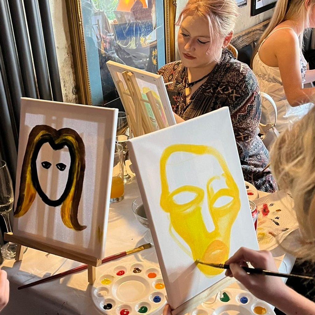 Paint & prosecco