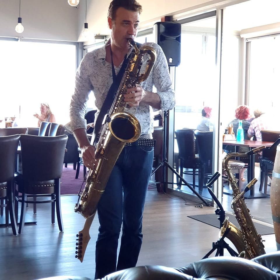 Love and Sax SOLO @ Oysterbedz Mandurah