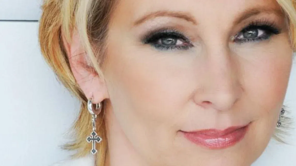 Claudia Jung in SAARBR\u00dcCKEN