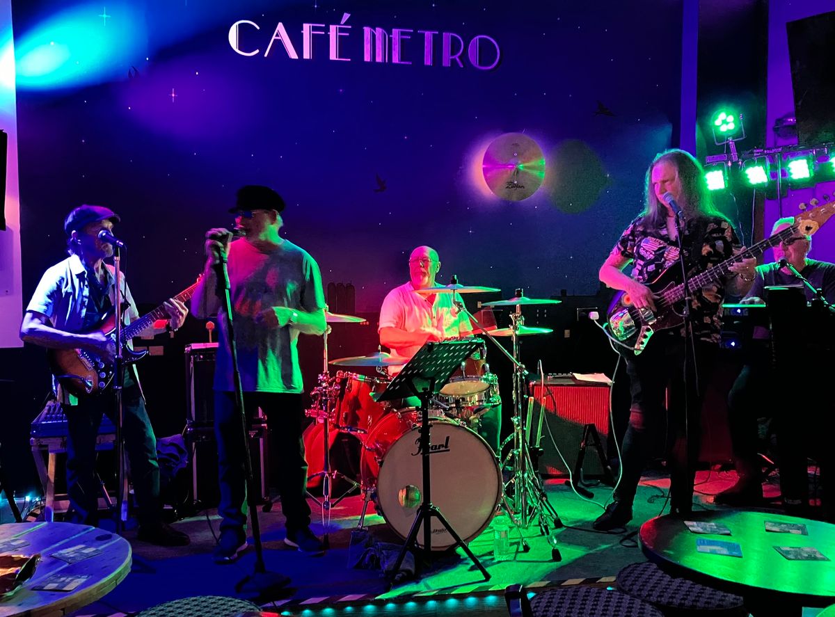 Back On The Road ~ Cafe Metro