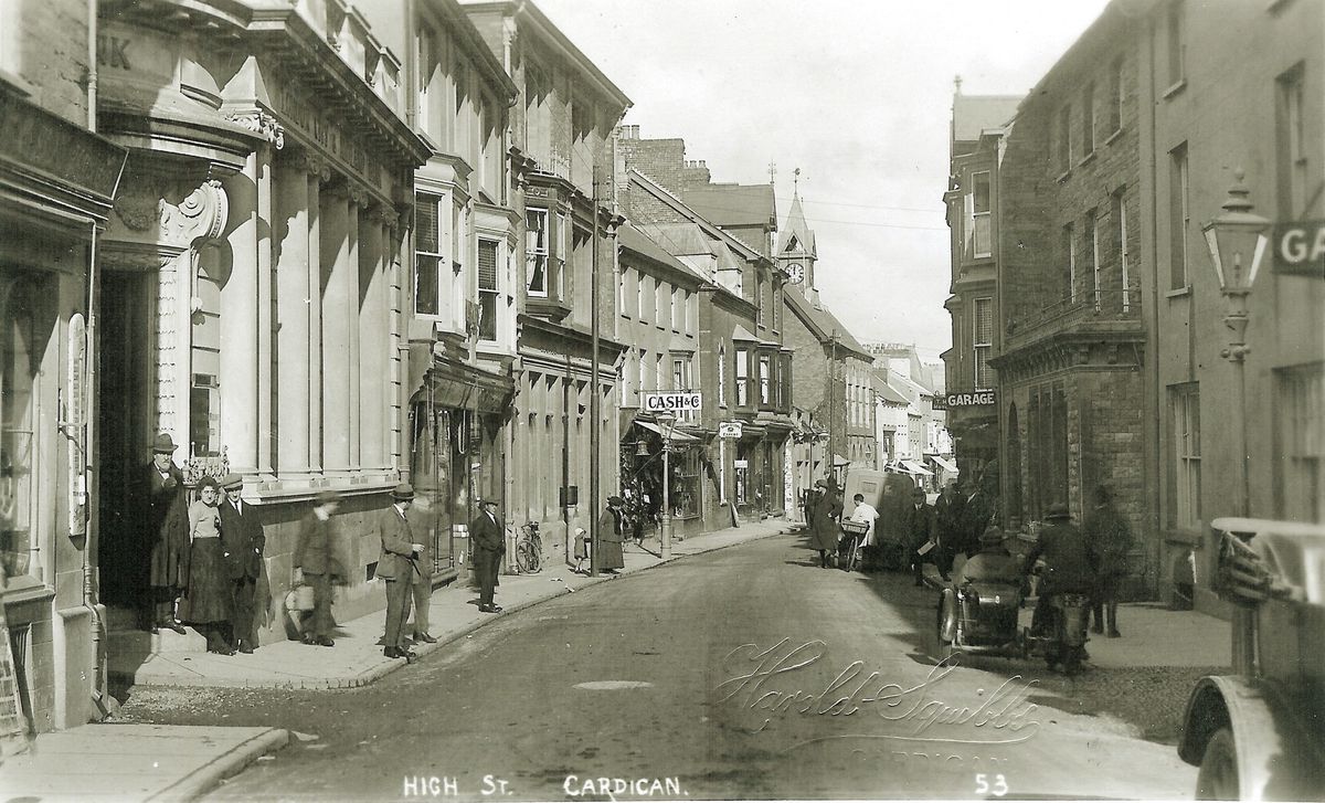 Wyneb Newidiol Stryd Fawr Aberteifi | The Changing Face of Cardigan High Street