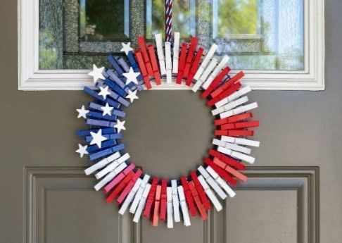 Crafty Creator Club "Stars & Stripes Clothespin Wreath"
