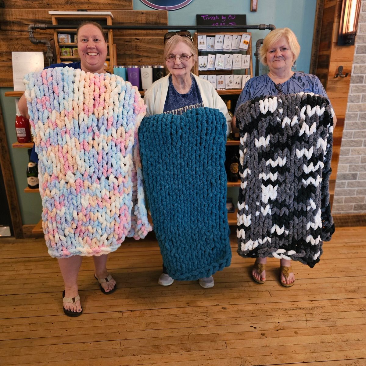 5 SPOTS LEFT! April 11 - The Langholf Chunky Knit Blanket Workshop 