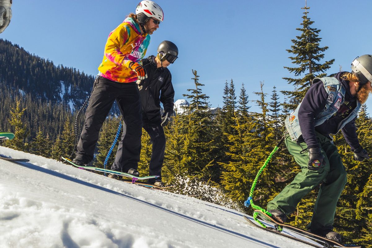 Serpentine Massacre Snowskate Race