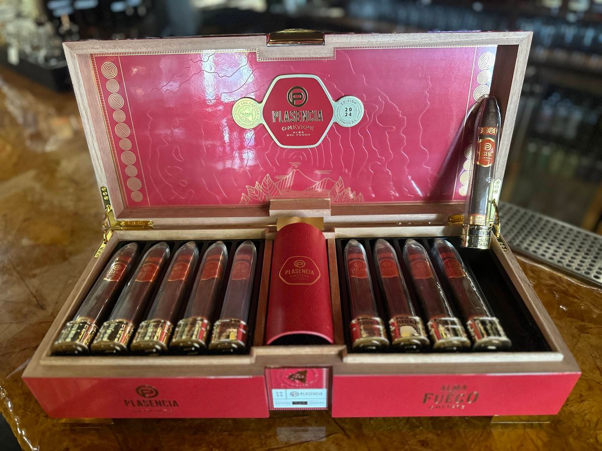 \u2605Plasencia Cigar Social \u2605