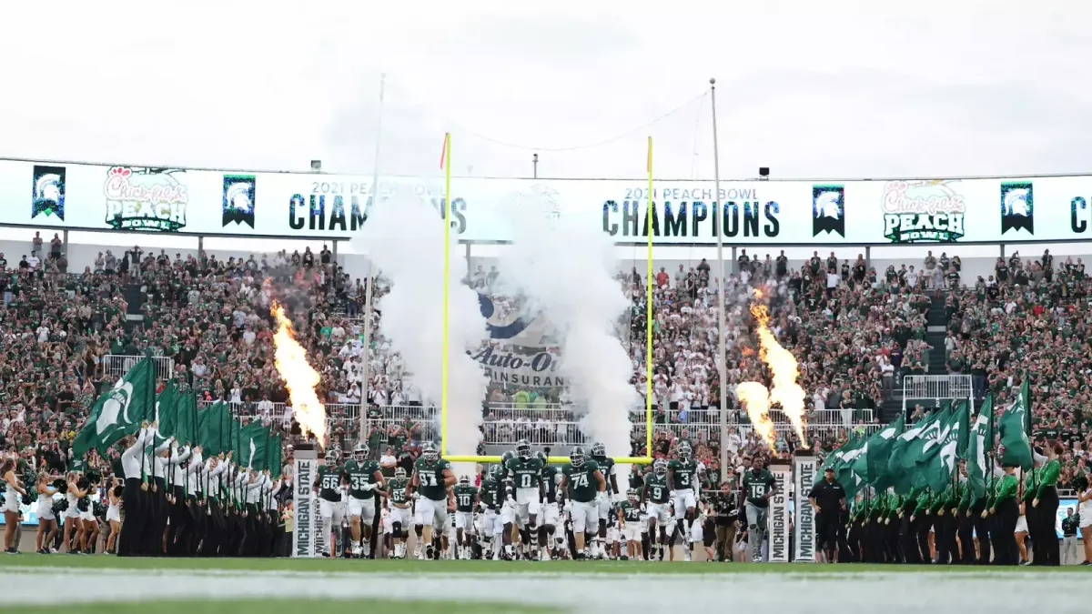 Parking Iowa Hawkeyes at Michigan State Spartans Womens Volleyball