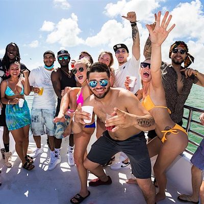 THE MIAMI PARTY BOAT