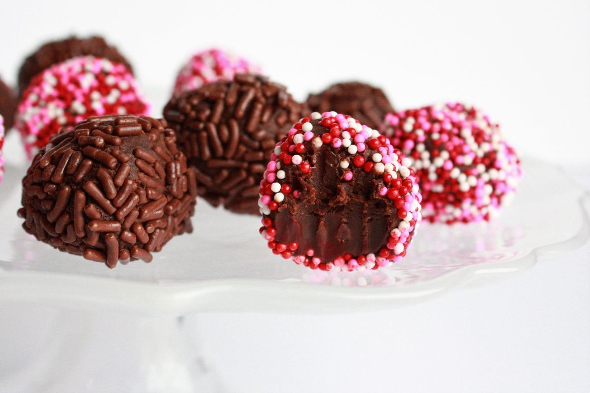 Valentine's Chocolate Truffles (Raspberry and Kahlua)