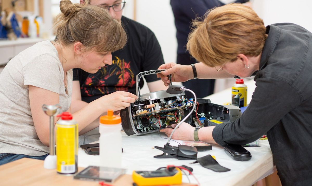 Repair Cafe at Leith Community Croft