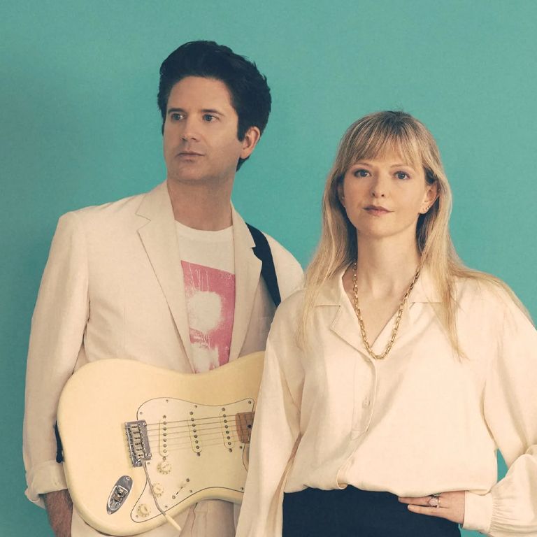 Still Corners en Sala Wolf, Barcelona 2024