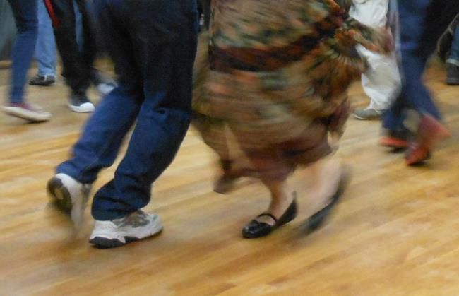 Columbia Contra Dance - Contracola