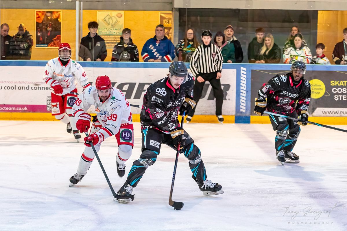 Ice Hockey - MK Lightning vs Peterborough Phantoms