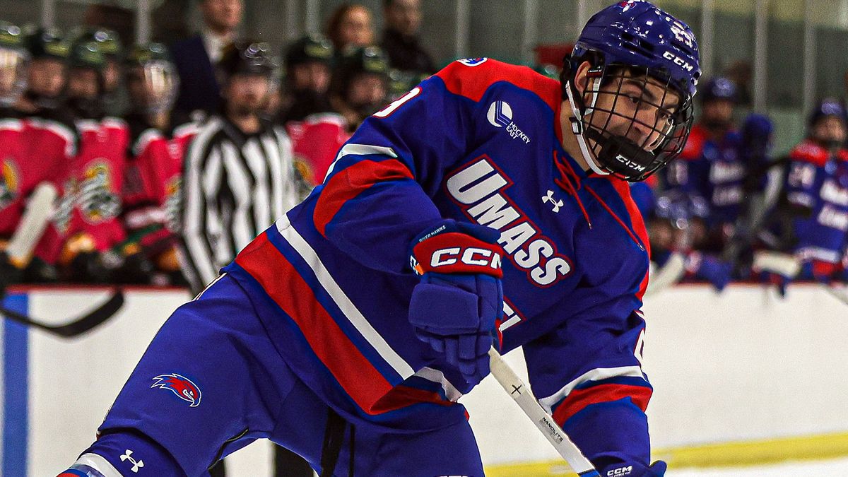 UMass Lowell River Hawks at Holy Cross Crusaders Mens Hockey