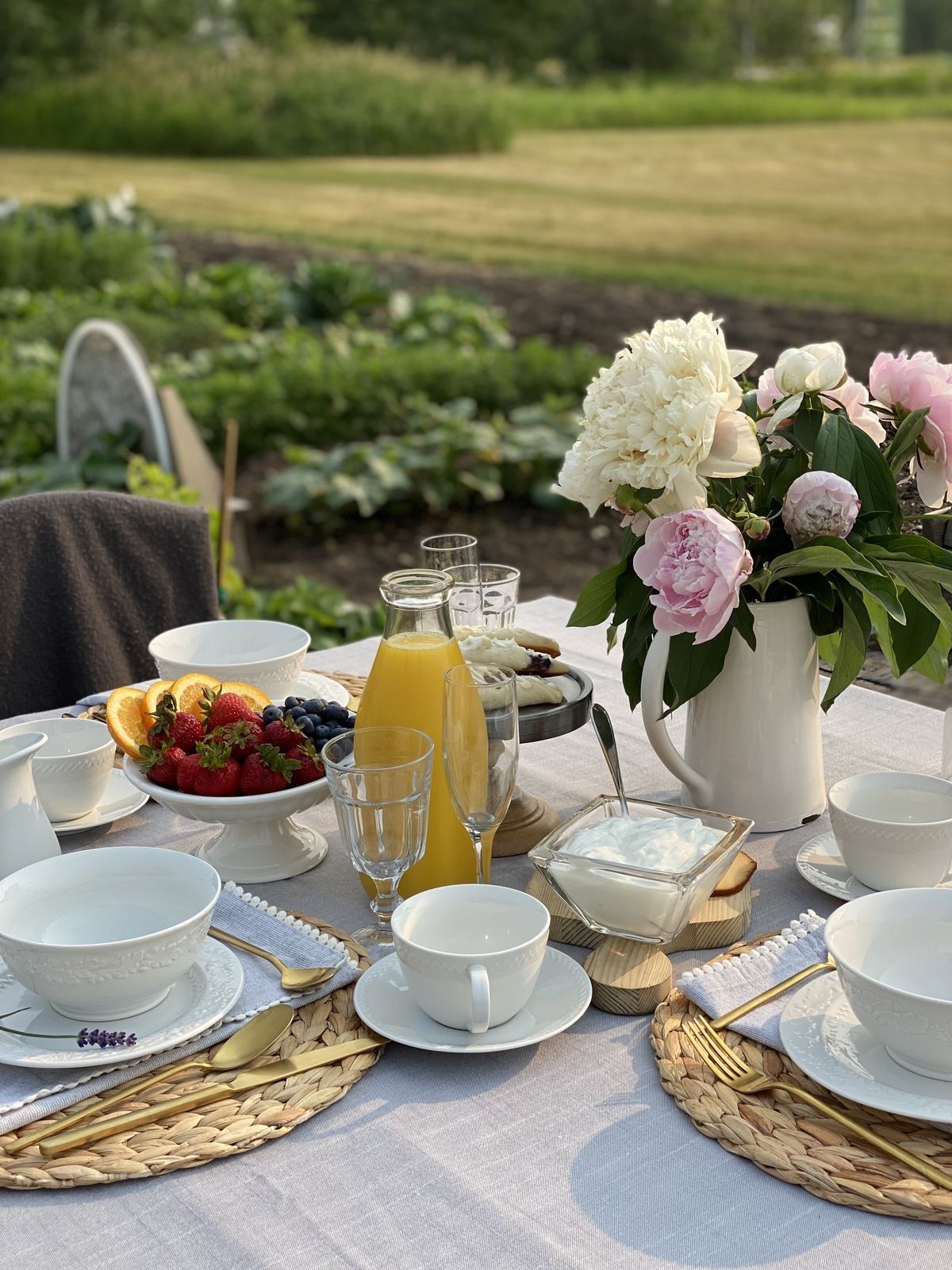 Bouquets and Brunch! 