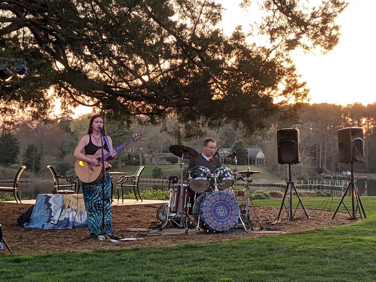 Mercy Creek at Lake Anna Taphouse - Lakefront Stage - Mineral, VA