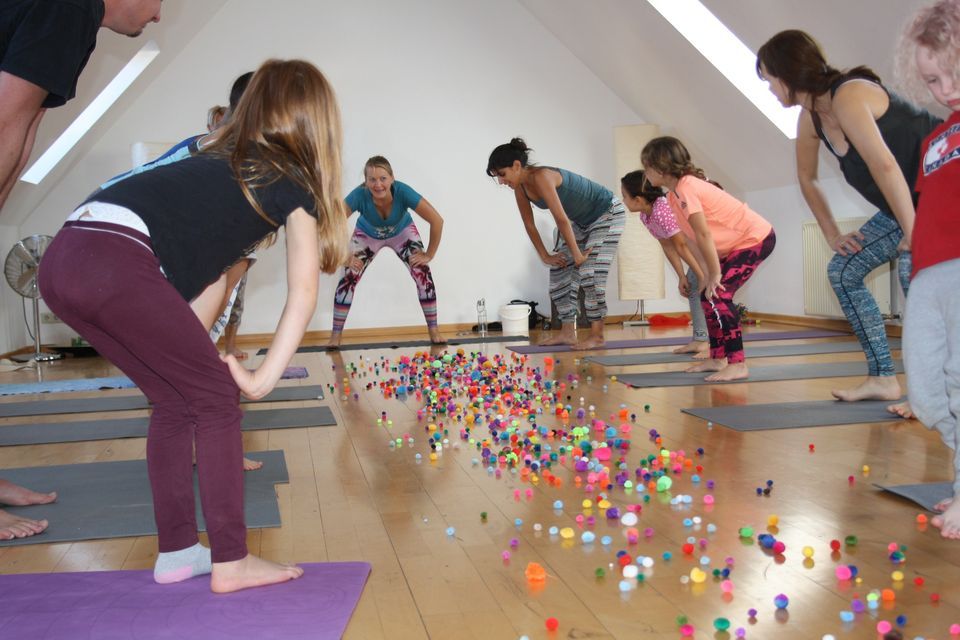 Free Kidding Around Yoga Family Class - Knoxville, TN