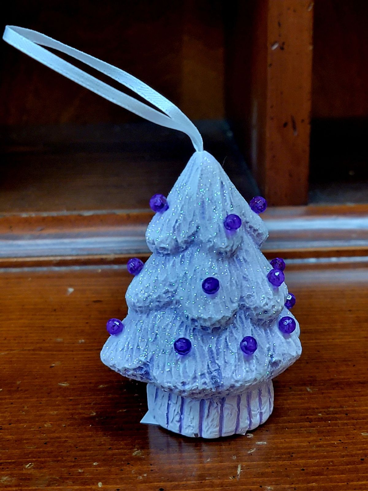 Ceramic Painting: Christmas Tree Ornament