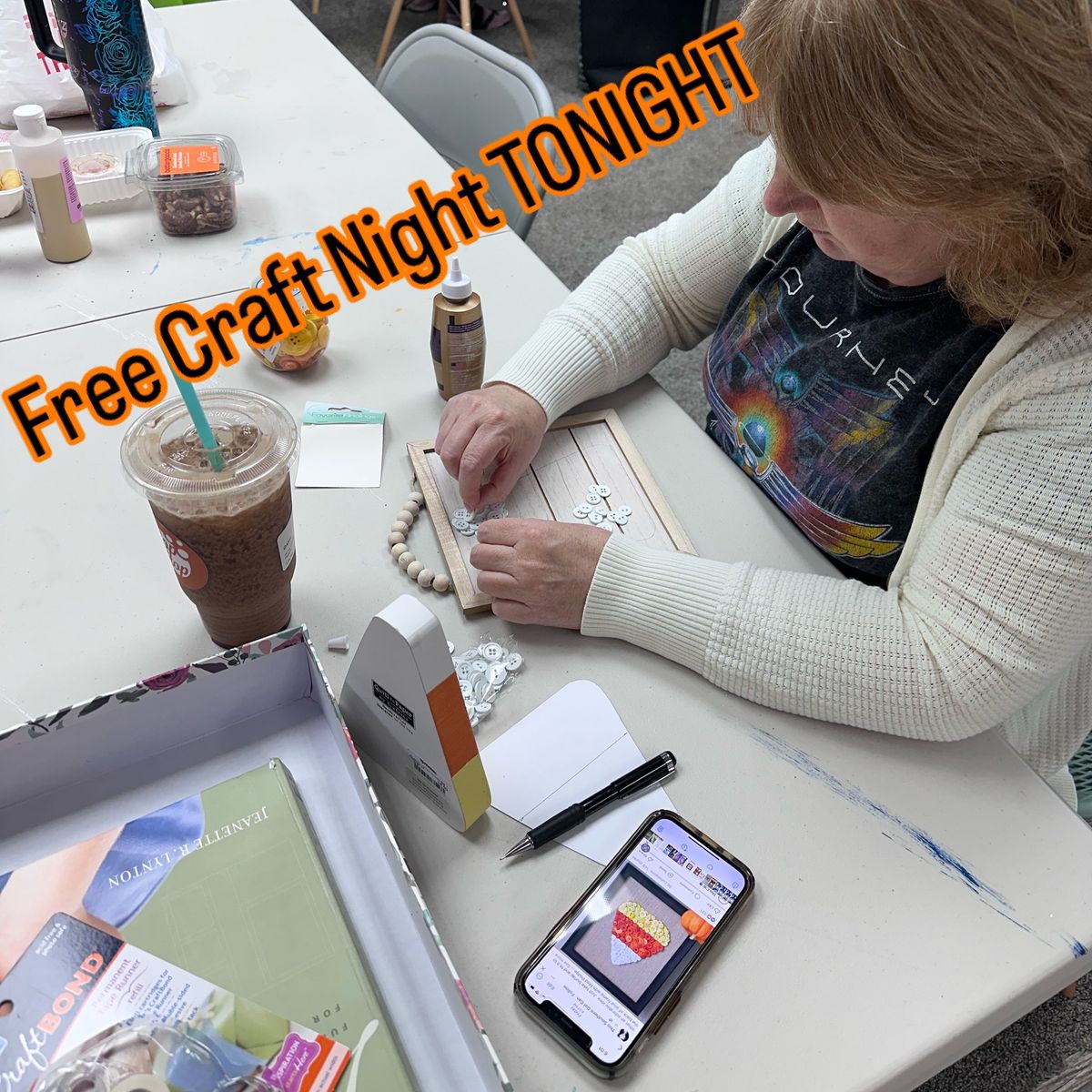 Free Craft Night @ The Creative Studio (adults only)