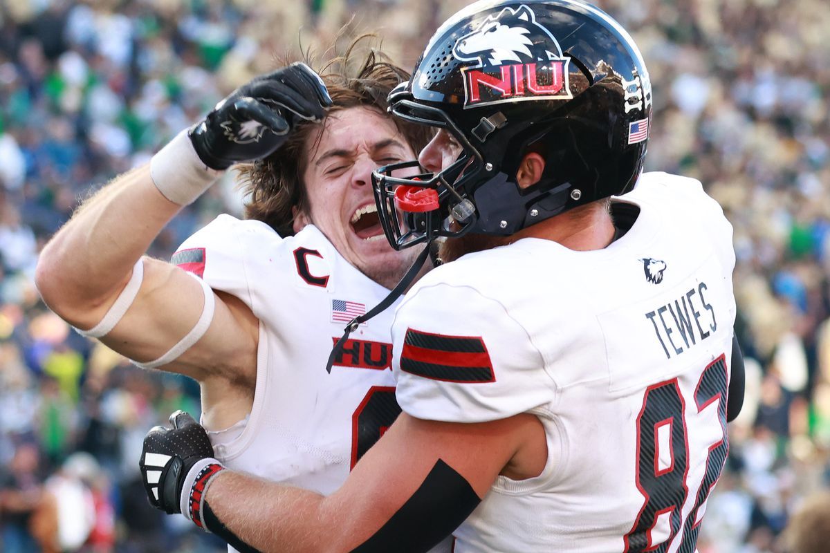 UMass Minutemen at Kent State Golden Flashes Football at Dix Stadium