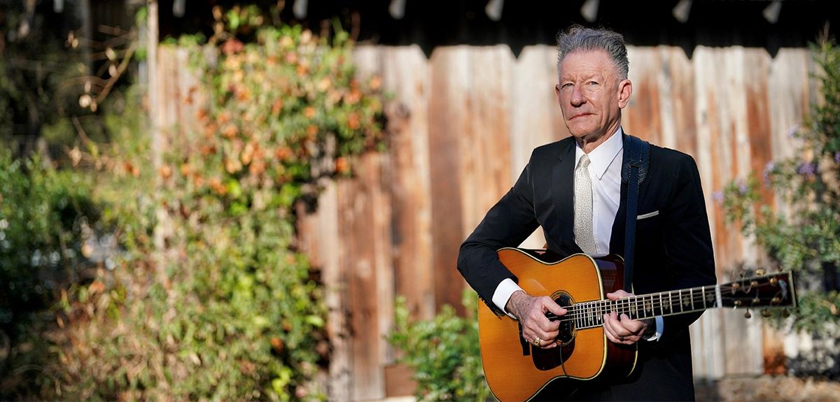 Lyle Lovett and His Acoustic Group at Bell Auditorium