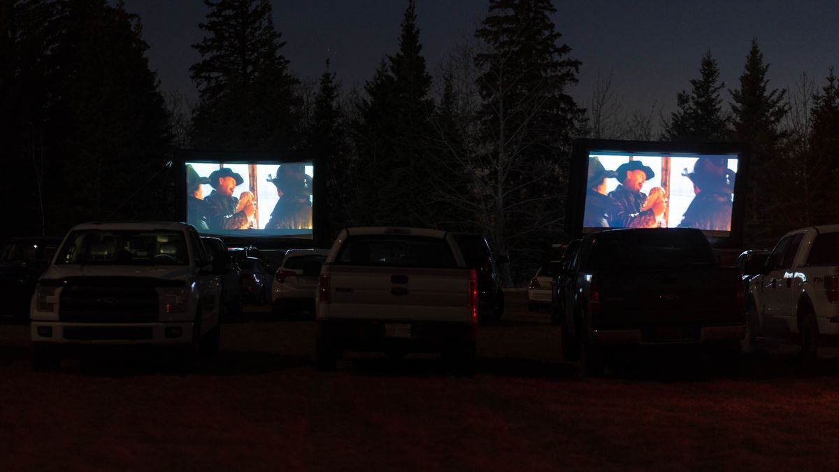 7 DAYS OF DRVE-IN OUTDOOR MOVIES! 