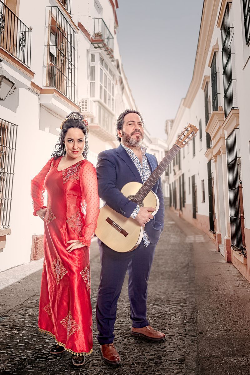 Paco Lara and Deya Miranda